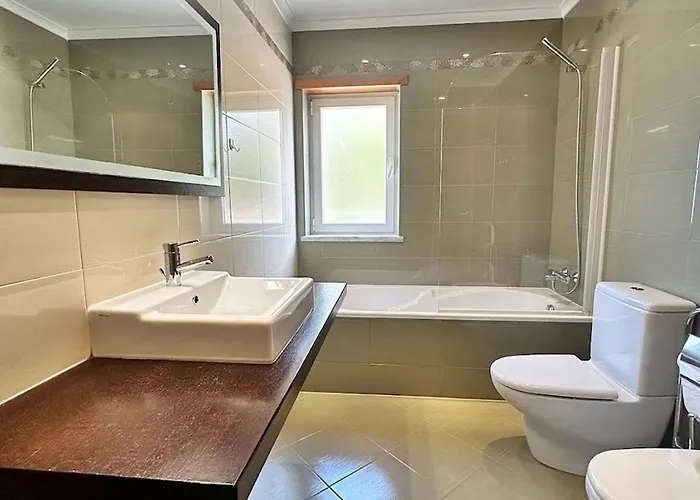 Heilige Efigenie By Interhome Nyaraló Lourinhã